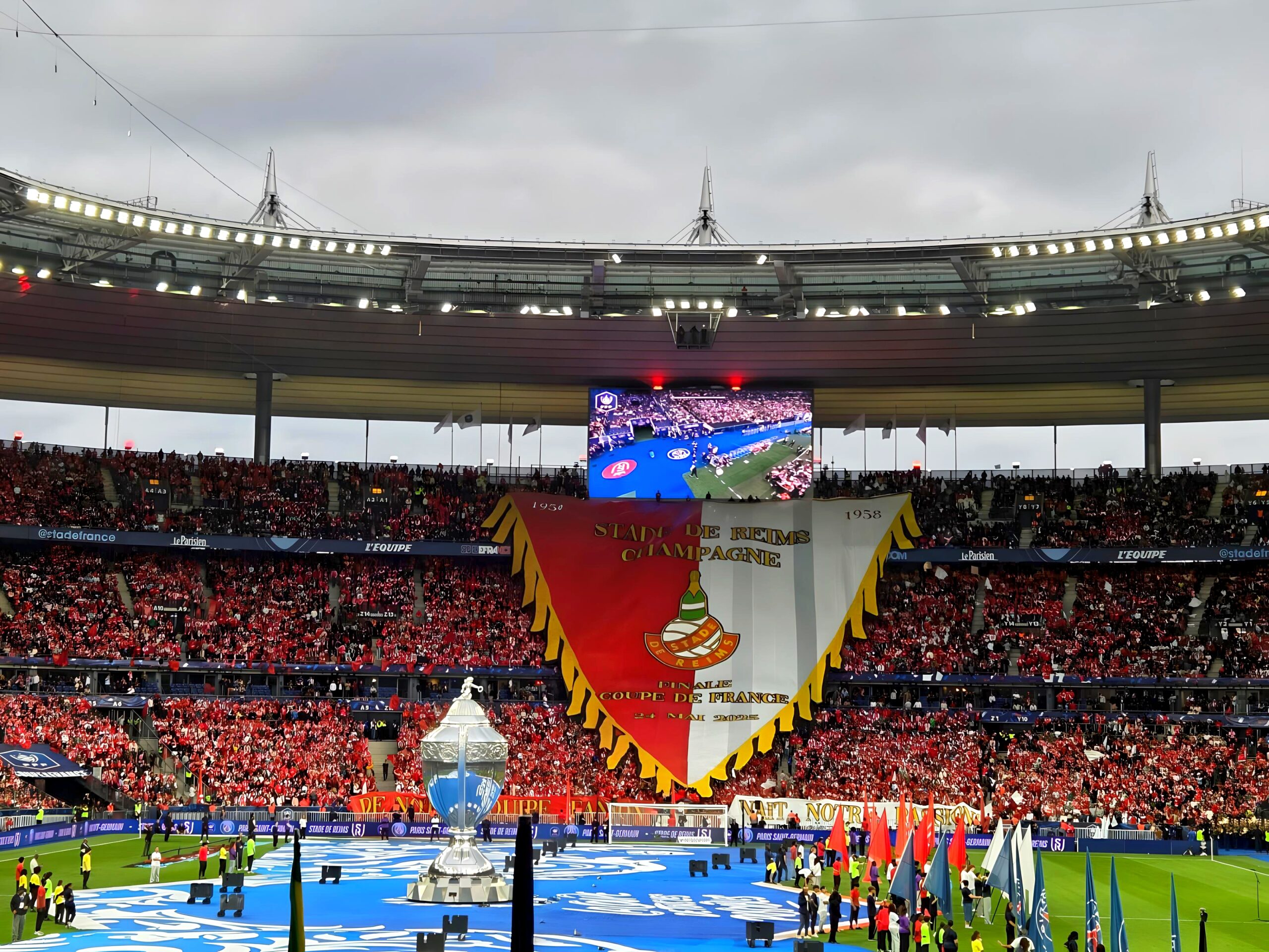 Finale de Coupe de France : au cœur des tribunes champenoises
