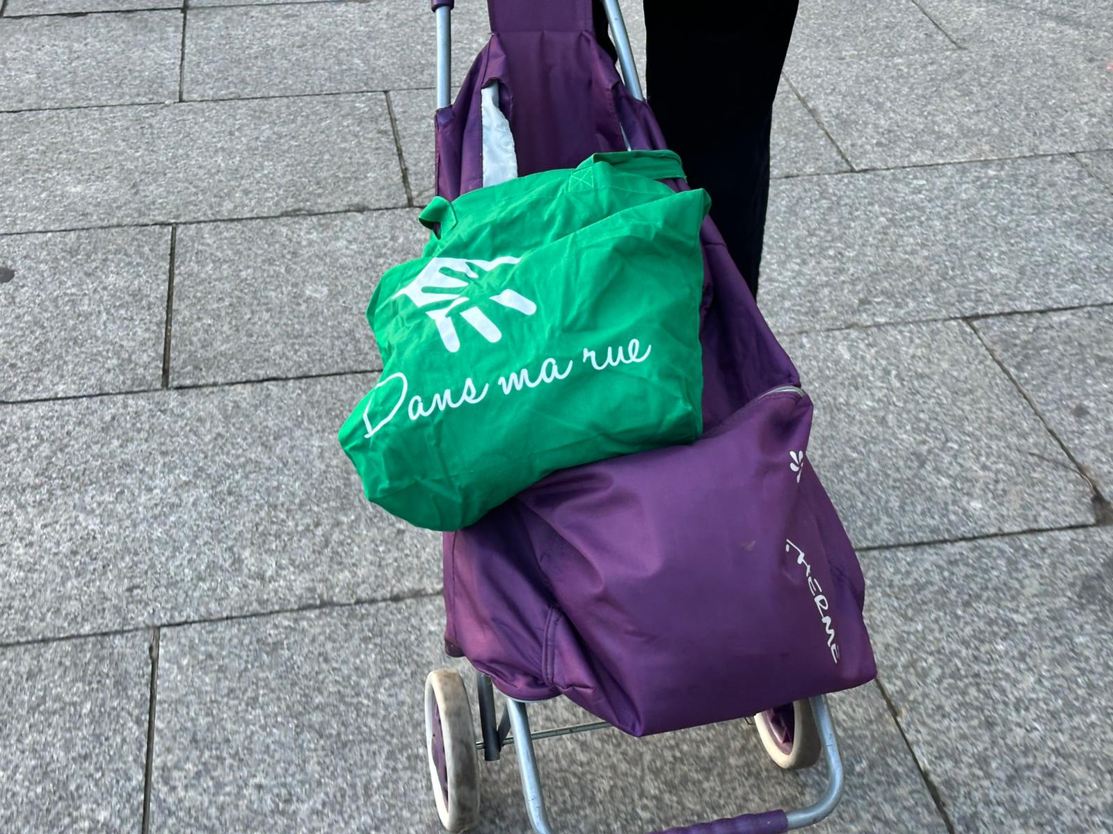 Dans Ma Rue : la solidarité dehors